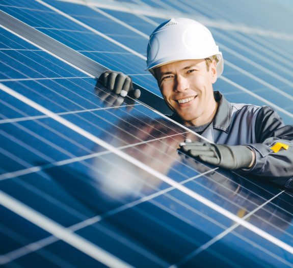 découvrez nos services de constructeur photovoltaïque, spécialisés dans l'installation de panneaux solaires pour un avenir durable. profitez d'énergies renouvelables adaptées à vos besoins, tout en réduisant votre empreinte carbone.