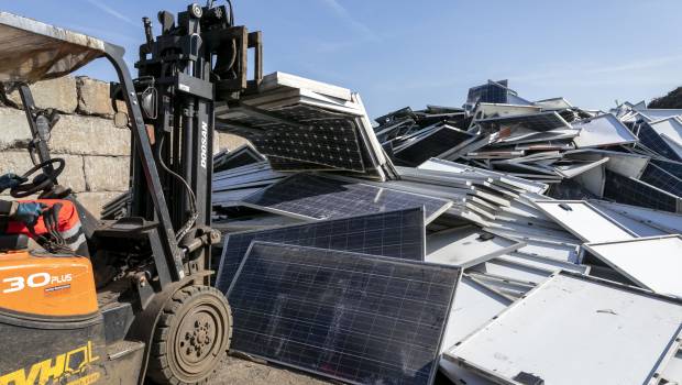 découvrez notre critique approfondie sur l'énergie photovoltaïque. analysez les avantages, les inconvénients et les dernières innovations dans le secteur de l'énergie solaire pour prendre des décisions éclairées.