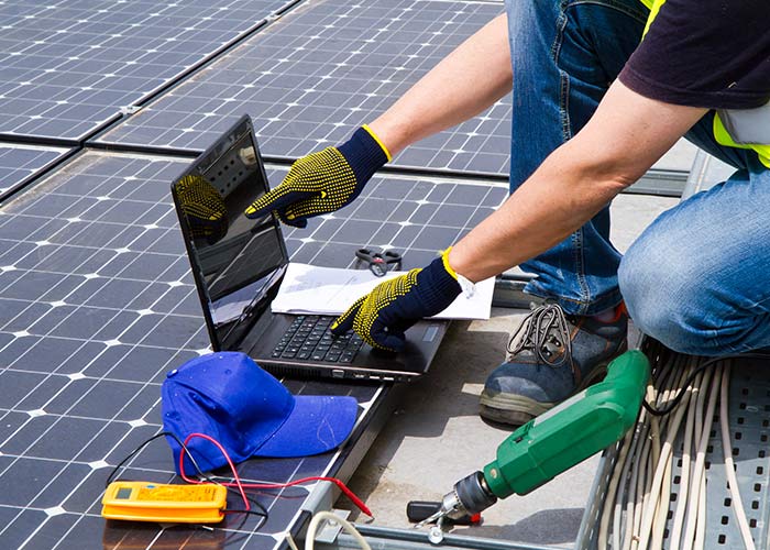 profitez de notre service de dépannage photovoltaïque pour remettre en état vos panneaux solaires. notre équipe d'experts assure une intervention rapide et efficace, garantissant une production d'énergie optimale et un suivi personnalisé.