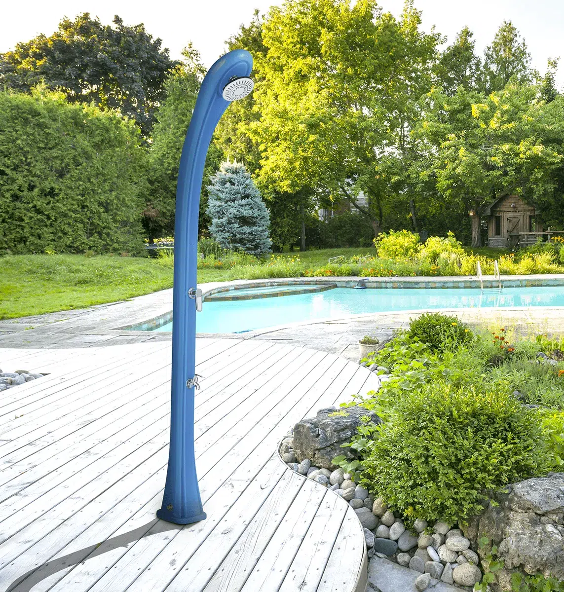 découvrez nos douches solaires écologiques et pratiques, idéales pour un rafraîchissement en extérieur. profitez de l'eau chauffée naturellement par le soleil pour une expérience de bain agréable dans votre jardin ou au bord de la piscine.