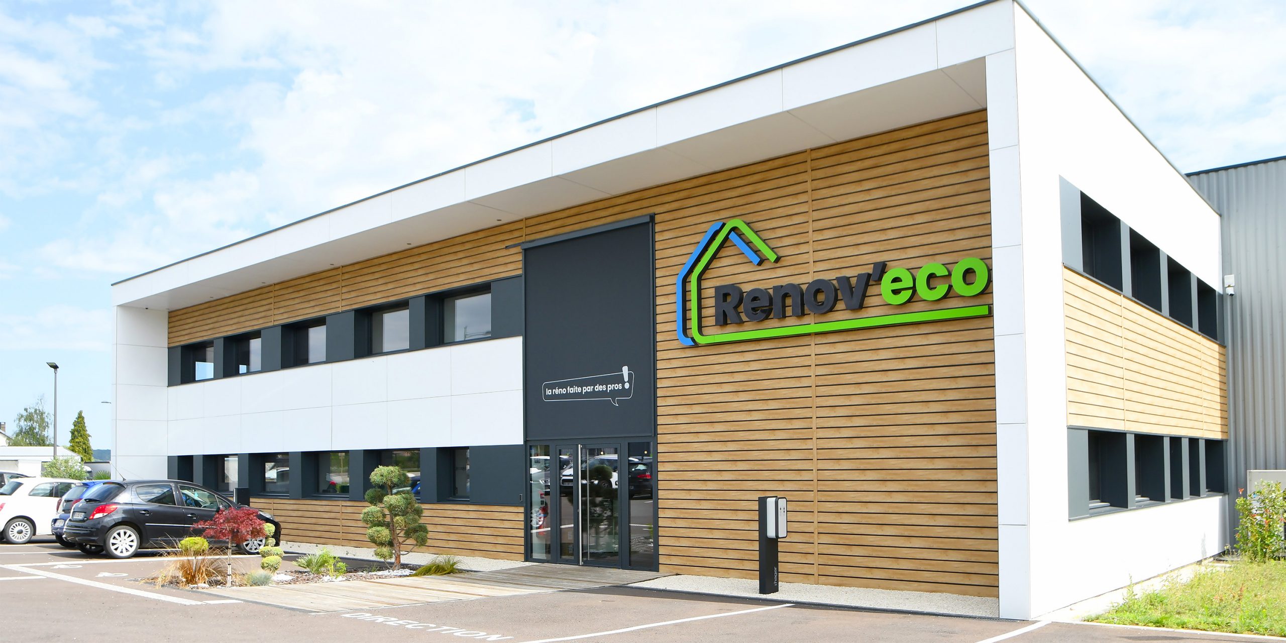 découvrez éco-rénov provence, votre partenaire pour des solutions de rénovation durable en provence. transformez votre maison avec des techniques écologiques et économisez sur votre consommation d'énergie tout en respectant l'environnement.