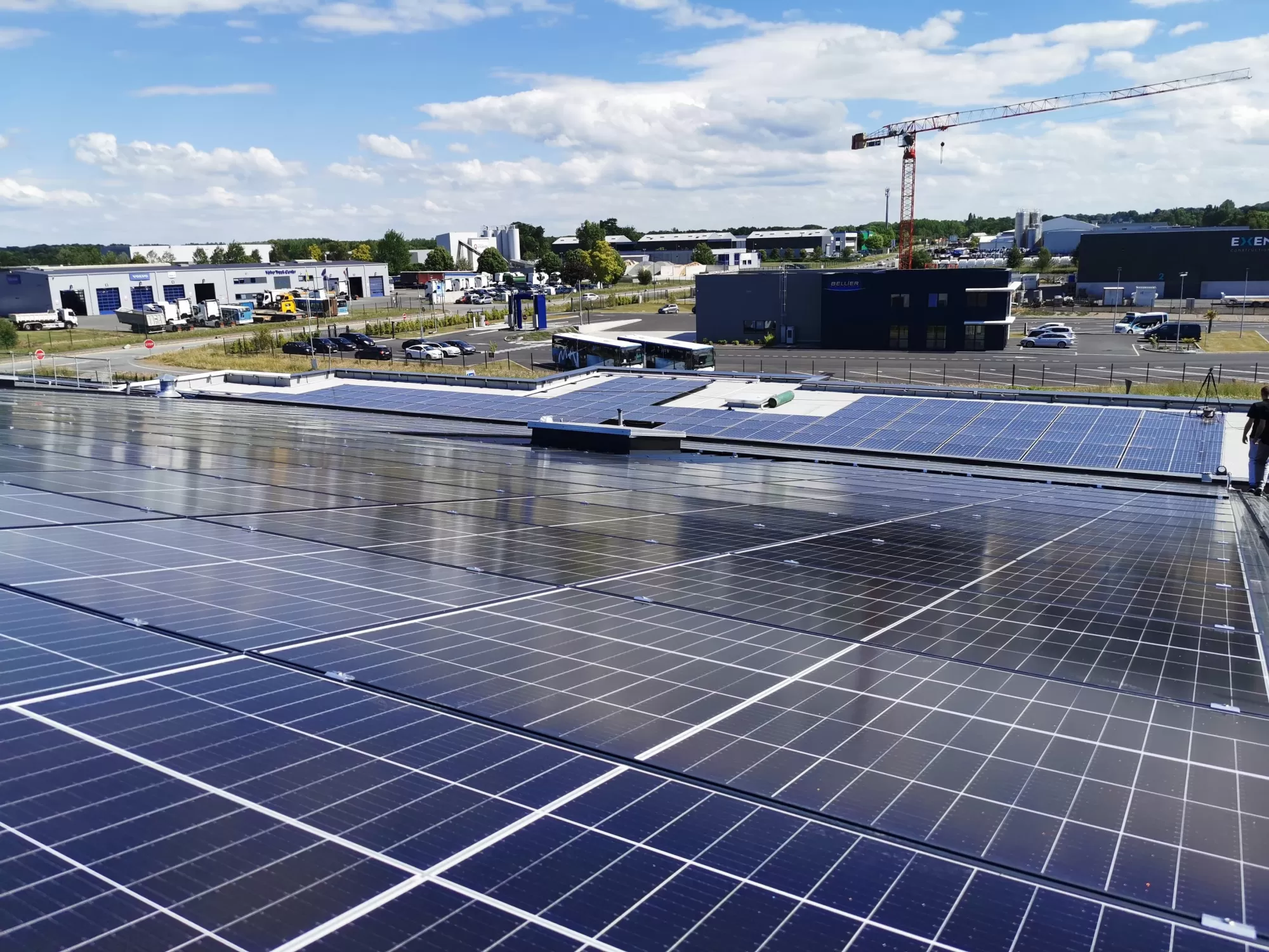 découvrez l'émerveillement de l'émeraude solaire, une pierre précieuse aux teintes éclatantes et aux propriétés uniques. plongez dans l'univers fascinant de cette gemme qui symbolise la richesse et l'énergie, et apprenez comment l'intégrer dans votre collection ou vos créations.