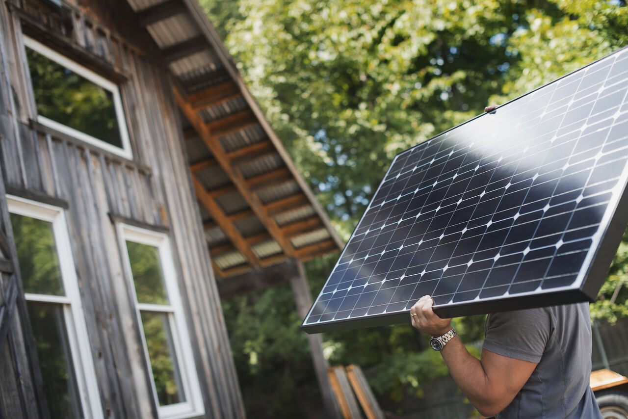 découvrez tout sur enedis photovoltaïque : les avantages de l'énergie solaire, les solutions d'installation, et comment optimiser votre autoconsommation. informez-vous sur les services d'enedis pour transformer votre toit en source d'énergie durable.