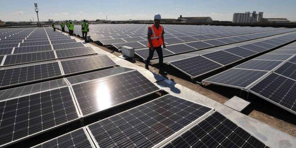découvrez tout sur l'énergie solaire, une source d'énergie renouvelable et durable. informez-vous sur ses avantages, son fonctionnement, et comment elle transforme notre quotidien tout en préservant l'environnement.