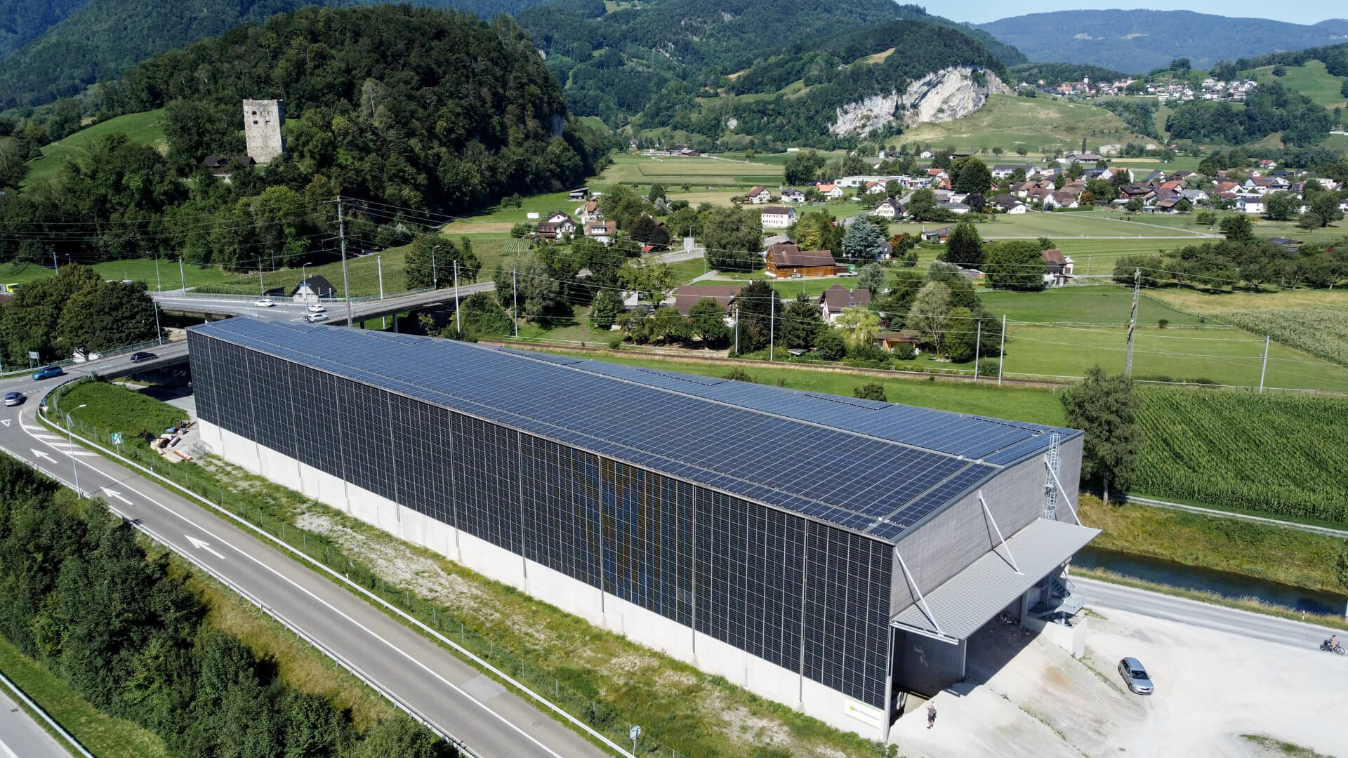 découvrez les avantages des façades photovoltaïques, une solution innovante qui transforme les bâtiments en producteurs d'énergie renouvelable tout en améliorant leur esthétique. explorez cette technologie durable et écologique pour réduire votre empreinte carbone.