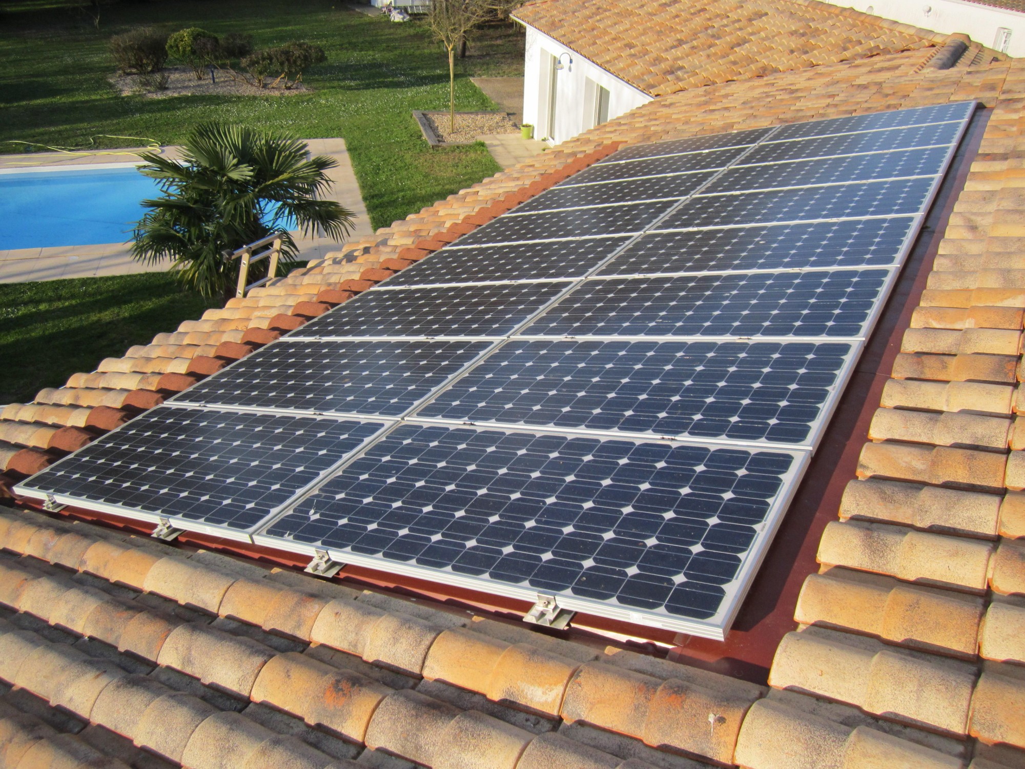 découvrez notre formation complète sur les panneaux solaires : apprenez à installer, entretenir et maximiser l'efficacité de ces systèmes énergétiques durables. devenez expert en énergies renouvelables et contribuez à un avenir écologique.