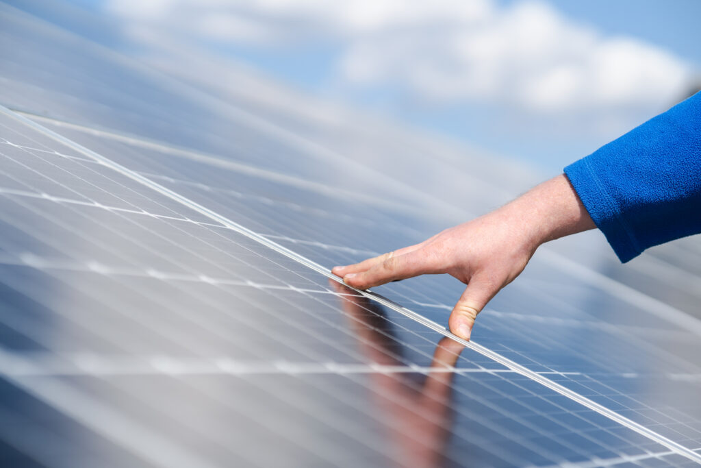 découvrez gppep solaire, votre expert en solutions d'énergie solaire. profitez d'installations photovoltaïques sur mesure, d'une équipe de professionnels dédiée et d'une expertise reconnue pour optimiser votre consommation énergétique tout en contribuant à la protection de l'environnement.