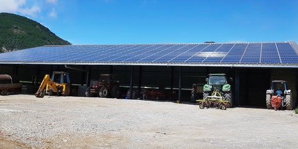 découvrez le guichet photovoltaïque, une initiative pour soutenir les projets solaires. accédez à des informations, des démarches et des aides financières pour installer votre système de panneaux photovoltaïques. profitez des énergies renouvelables et réduisez vos factures tout en préservant l'environnement.