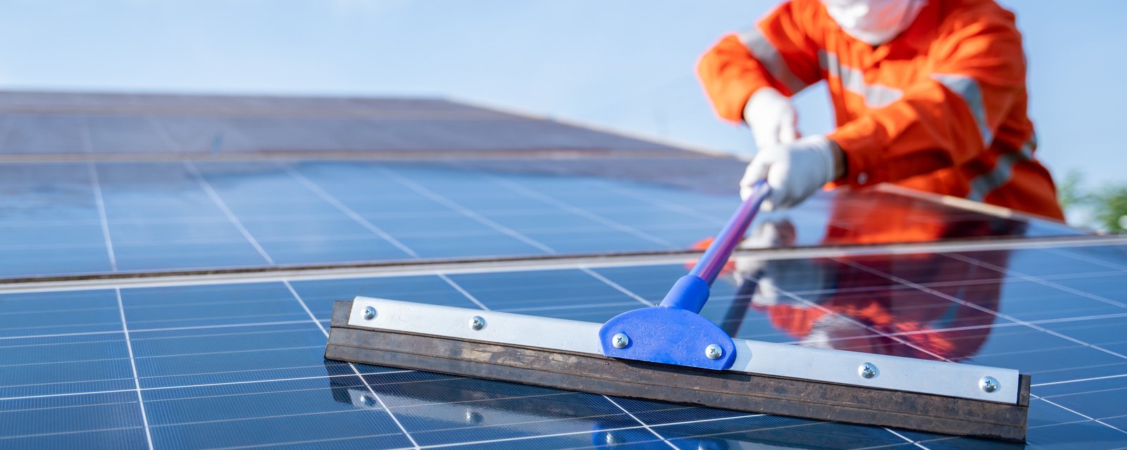 découvrez notre guide complet sur les panneaux photovoltaïques : principes de fonctionnement, avantages, installation, et entretien. maximisez votre production d'énergie solaire et réduisez vos factures avec des conseils pratiques et des recommandations d'experts.