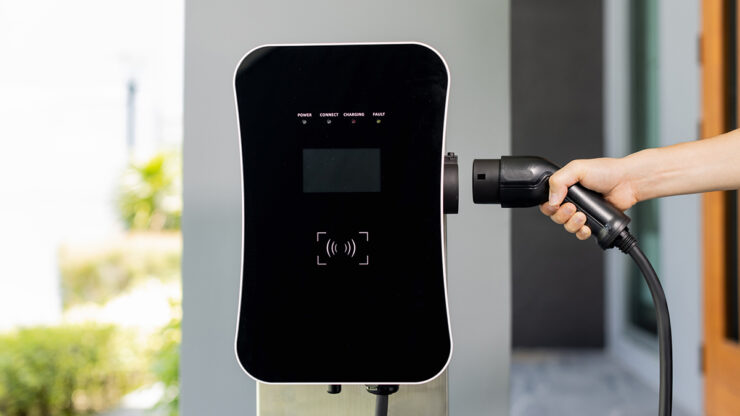 découvrez nos services d'installation de bornes de recharge pour véhicules électriques. profitez d'une mise en place rapide et professionnelle, adaptée à vos besoins. optez pour une solution durable et pratique pour recharger votre véhicule à domicile ou en entreprise.