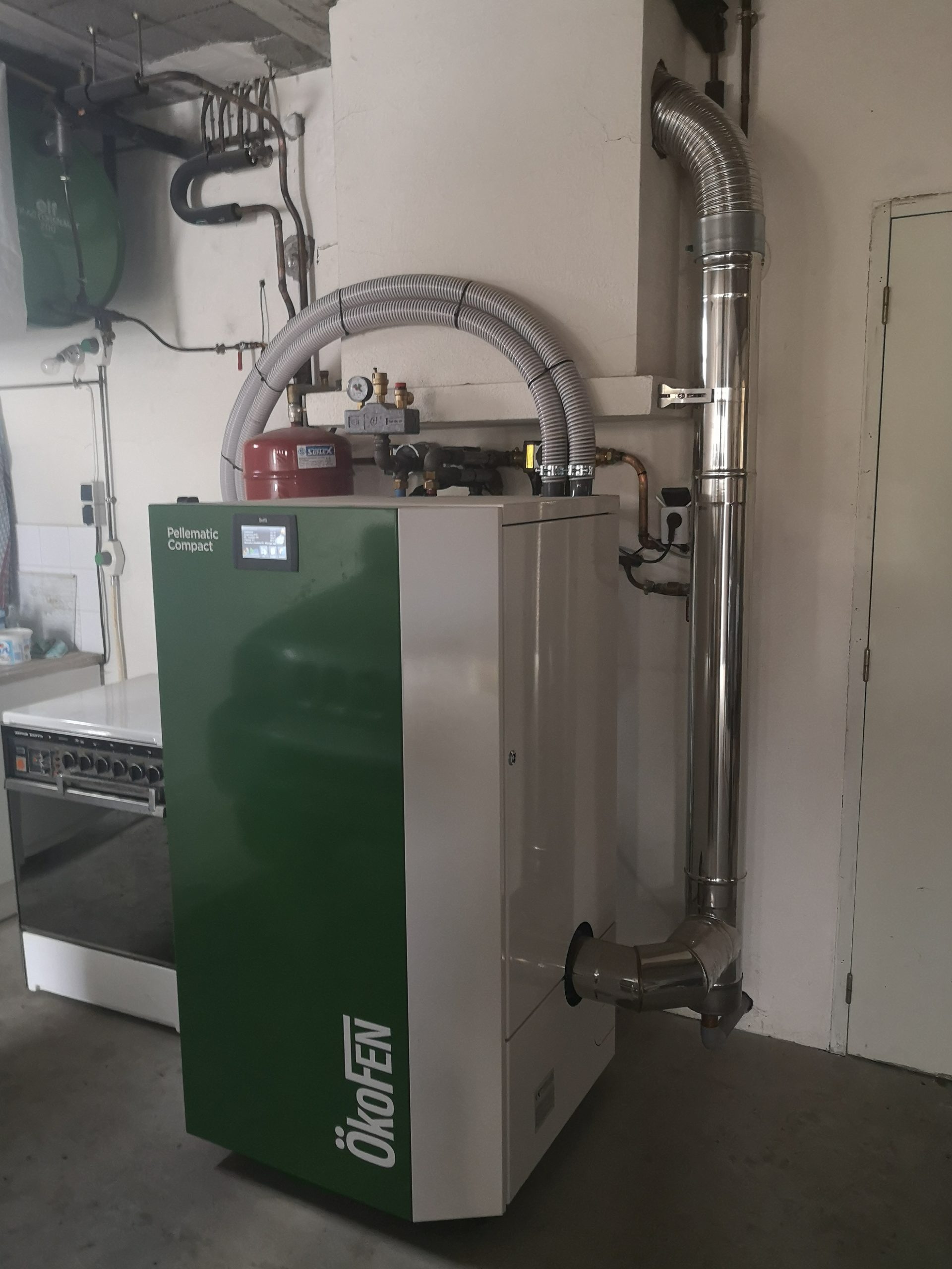 découvrez nos services d'installation de chaudières ökofen, des solutions de chauffage écologiques et performantes. profitez d'un confort thermique optimal tout en préservant l'environnement grâce à nos experts qualifiés.