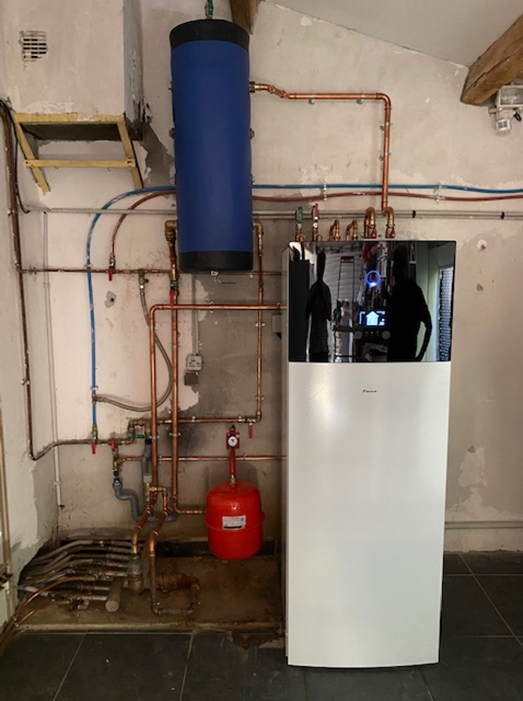 découvrez nos services d'installation de pompes à chaleur (pac) pour un confort thermique optimal et des économies d'énergie. nos experts qualifiés vous accompagnent dans le choix et l'installation de votre système de chauffage écologique.