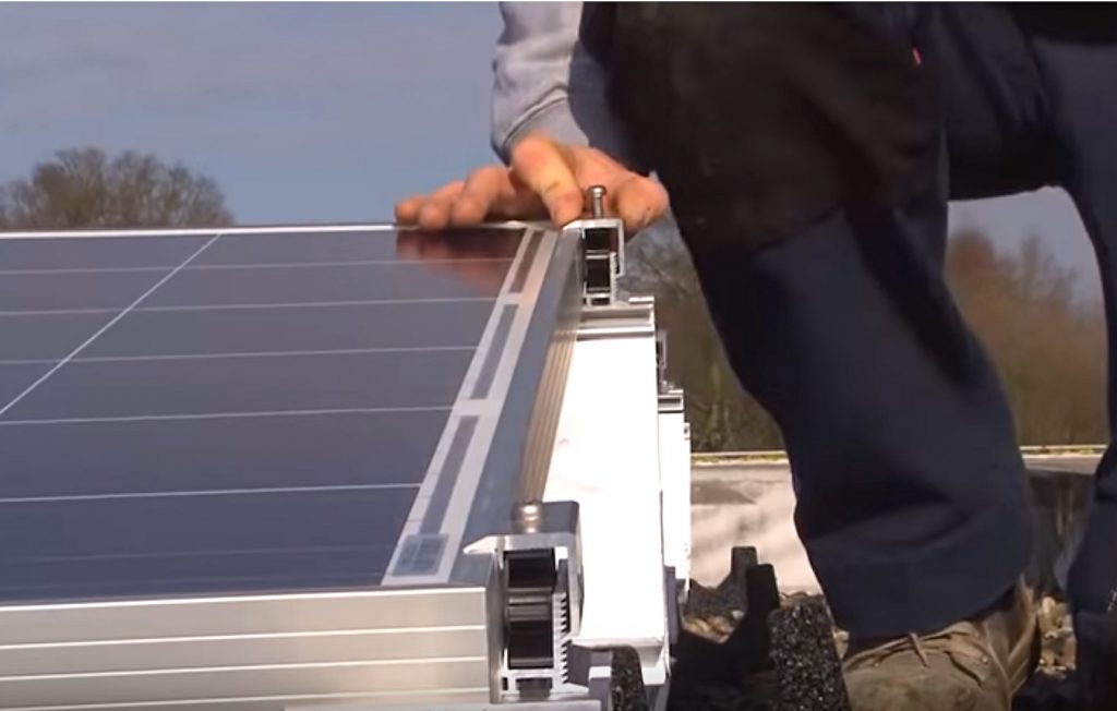 découvrez notre service d'installation de panneaux solaires à boulogne. profitez d'une énergie renouvelable, réduisez vos factures d'électricité et contribuez à la protection de l'environnement avec des solutions personnalisées et de qualité.