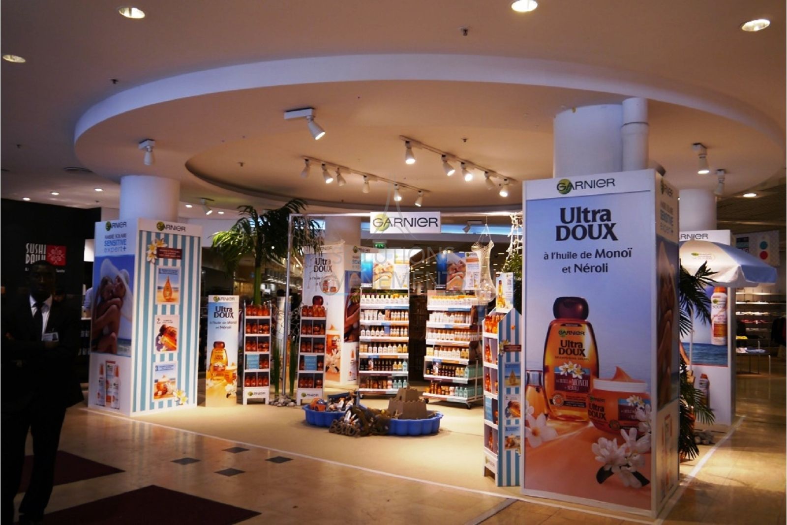 découvrez nos services d'installation plv (publicité sur lieu de vente) pour valoriser votre espace commercial. nos experts vous accompagnent dans la création et la mise en place de solutions sur mesure pour attirer vos clients et optimiser votre visibilité.