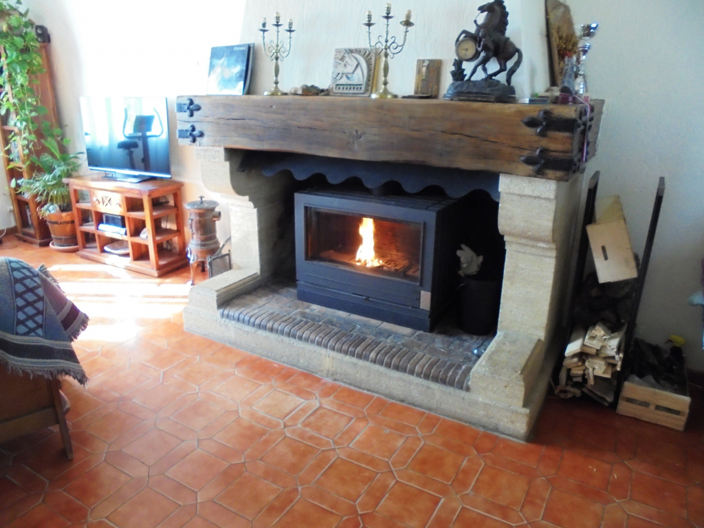 découvrez nos services d'installation de poêles à bois, garantissant confort et chaleur dans votre intérieur. faites appel à nos experts pour une installation professionnelle et sécurisée de votre poêle à bois.