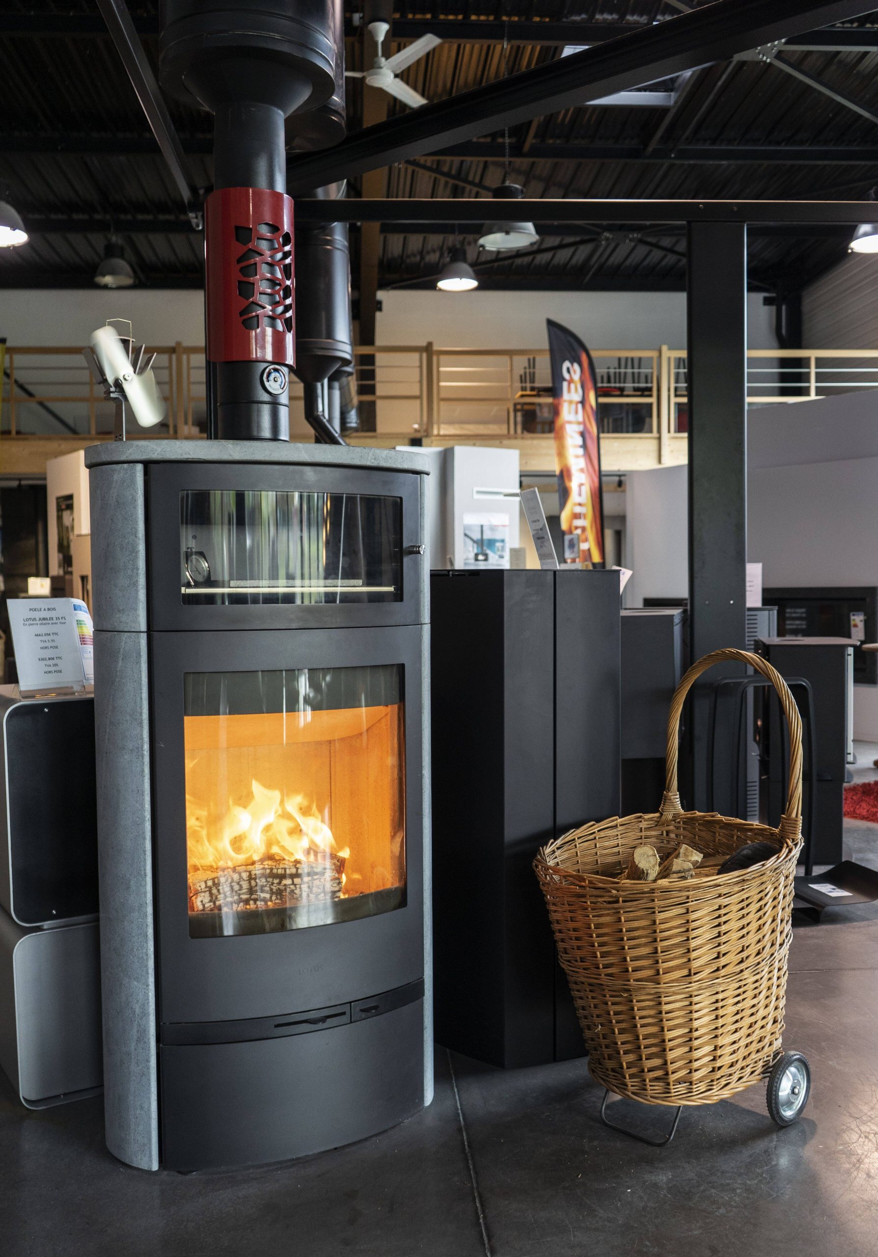 découvrez nos services d'installation de poêles à bois en ille-et-vilaine (35). profitez d'une ambiance chaleureuse et d'une économie d'énergie grâce à nos experts qualifiés, prêts à vous conseiller et à installer le poêle qui répond à vos besoins.