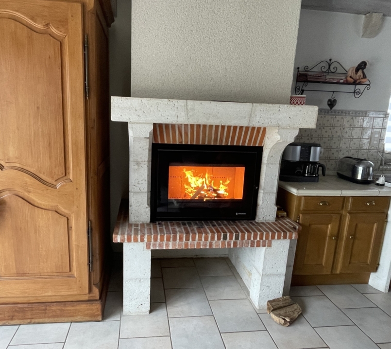 découvrez nos services d'installation de poêles à bois dans le département 41. profitez d'un chauffage écologique et économique, avec un choix de modèles adaptés à votre intérieur. notre équipe d'experts vous accompagne pour une installation rapide et sécurisée.