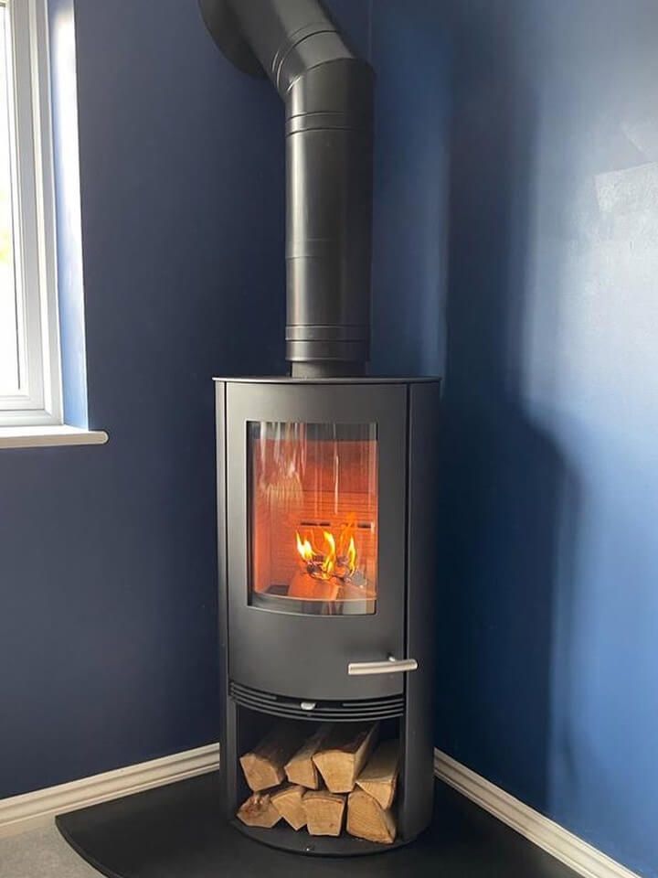 découvrez nos services d'installation de poêles à bois, adaptés à vos besoins et à votre habitat. profitez d'une chaleur confortable et d'une ambiance chaleureuse tout en réduisant votre consommation d'énergie. nos installateurs certifiés vous garantissent un travail de qualité et des conseils personnalisés.