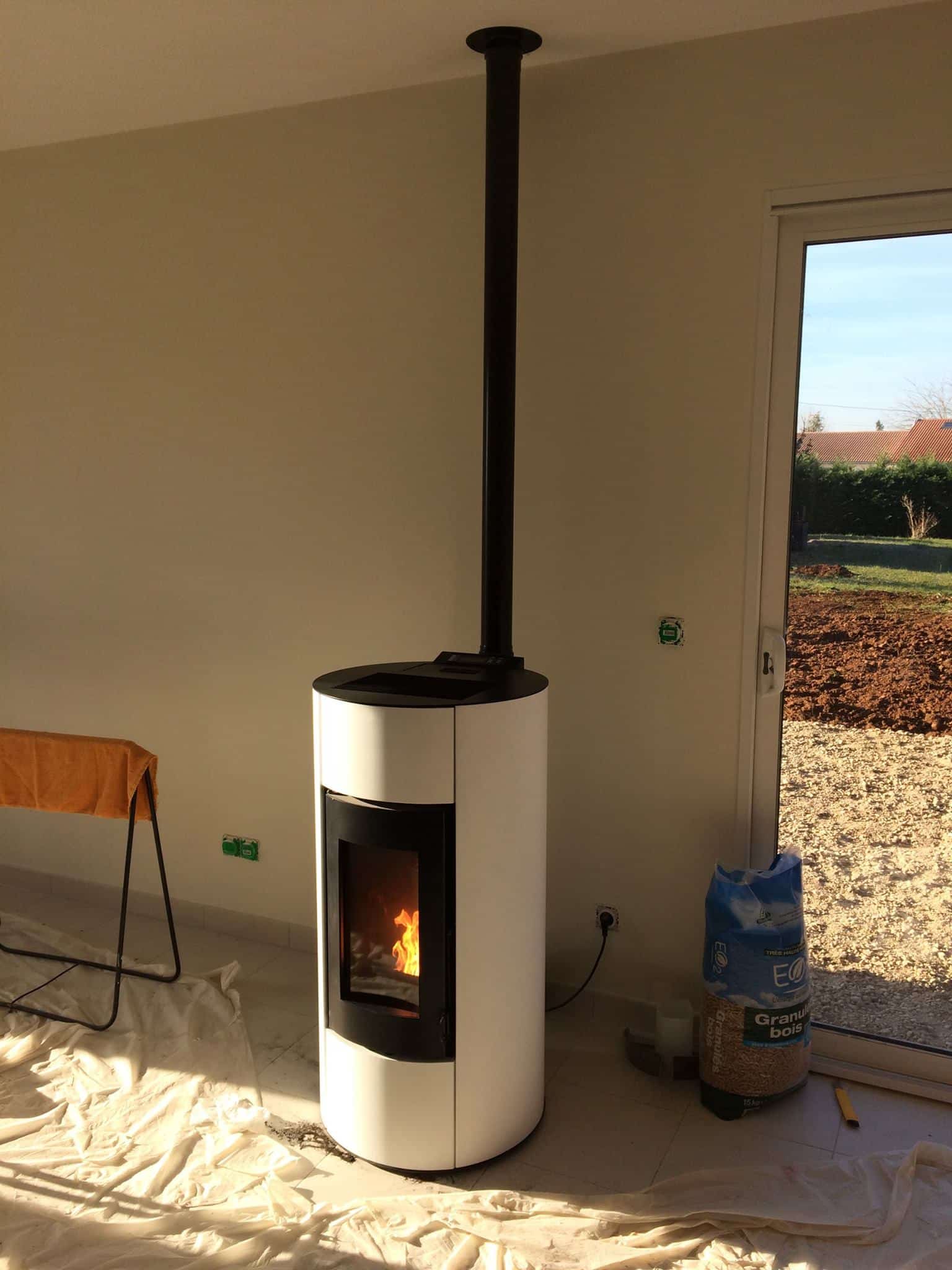 découvrez notre service d'installation de poêles à granulés à tarbes, alliant efficacité énergétique et confort. profitez d'une chaleur douce tout en réduisant votre empreinte carbone. contactez nos experts pour une solution sur mesure adaptée à votre foyer.