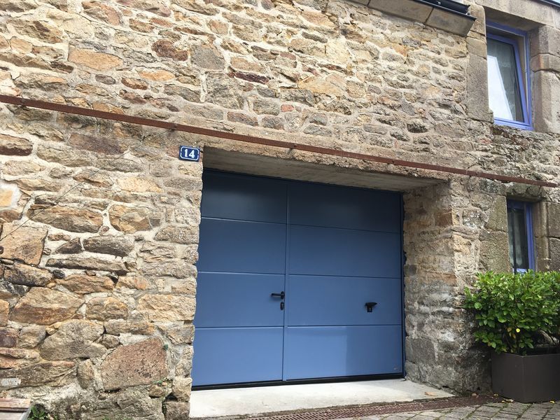 découvrez nos services d'installation de portes de garage sur mesure. que ce soit pour améliorer la sécurité de votre maison ou optimiser l'esthétique de votre extérieur, notre équipe d'experts vous accompagne à chaque étape. obtenez un devis gratuit dès aujourd'hui!