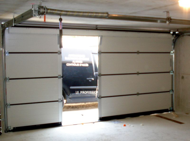 trouver un installateur de porte de garage professionnel pour une installation rapide et efficace. bénéficiez d'un service de qualité et d'une expertise reconnue pour sécuriser et moderniser votre garage.