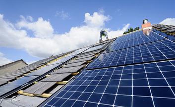 découvrez notre service d'installation de panneaux photovoltaïques dans les hauts-de-france. bénéficiez d'une énergie solaire propre et renouvelable, tout en réalisant des économies sur vos factures d'électricité. nos experts vous accompagnent de a à z pour un projet durable et respectueux de l'environnement.