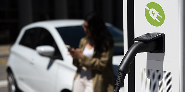découvrez nos services d'installateur de recharge pour véhicules électriques. profitez d'une installation professionnelle et sécurisée de bornes de recharge à domicile ou en entreprise, adaptée à vos besoins spécifiques.