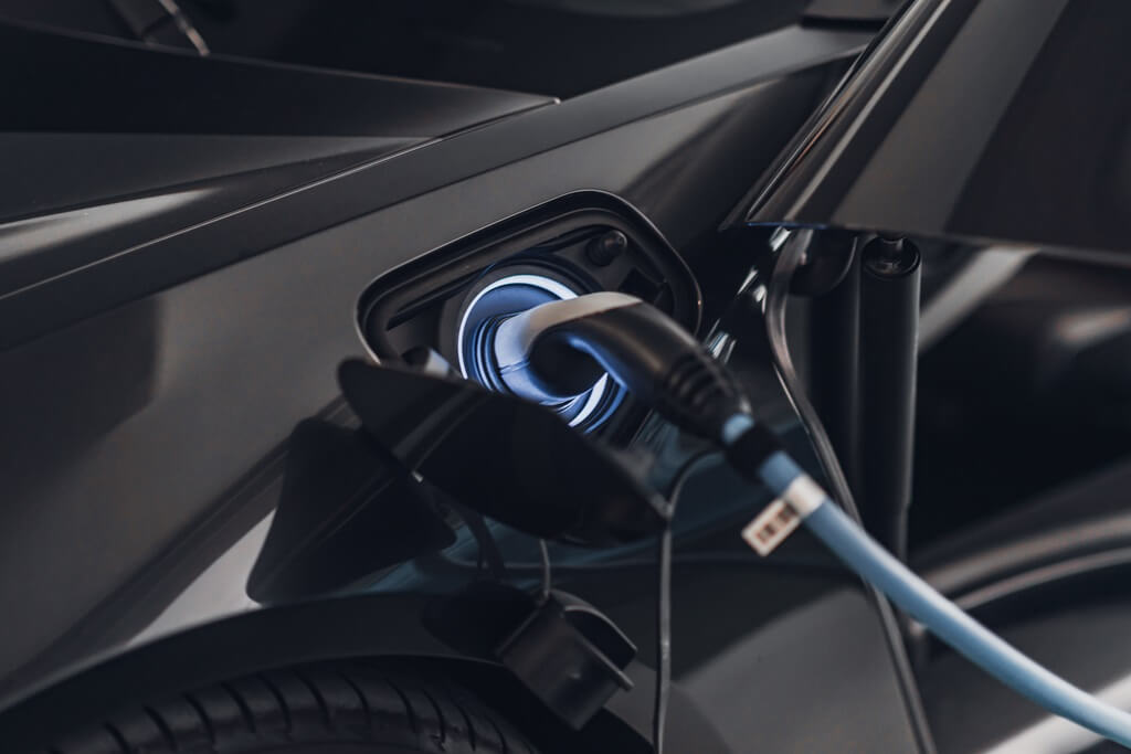 découvrez nos services d'installation de bornes de recharge pour véhicules électriques (ev). profitez d'une expertise professionnelle pour une installation sécurisée et adaptée à vos besoins. roulez vers l'avenir avec une recharge pratique et efficace à domicile ou en entreprise.