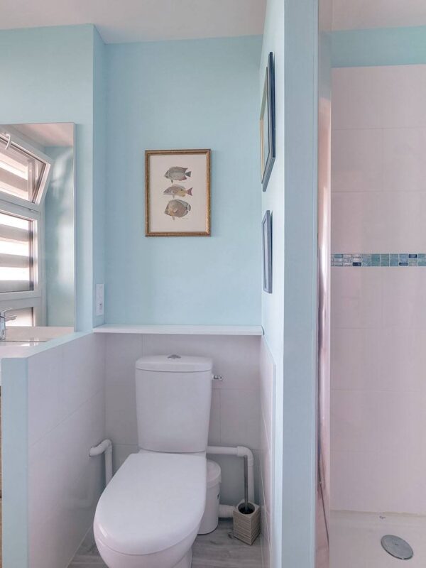 découvrez notre service d'installateur de salles de bain à la rochelle. profitez de conseils d'experts, d'une installation de qualité et d'un accompagnement personnalisé pour transformer votre espace bain en un lieu de détente et de confort. contactez-nous dès aujourd'hui !