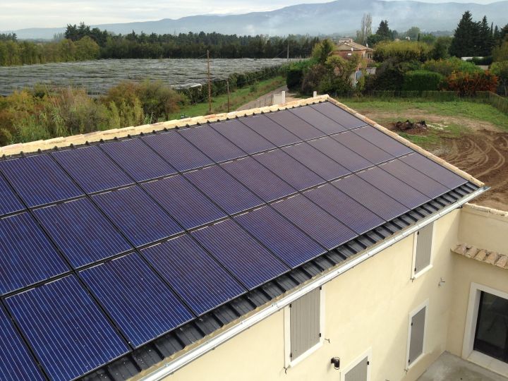 découvrez les services d'un installateur solaire à aix, spécialisé dans l'installation de panneaux solaires de haute qualité. profitez d'une énergie renouvelable et réduisez vos factures d'électricité grâce à nos solutions adaptées à vos besoins.