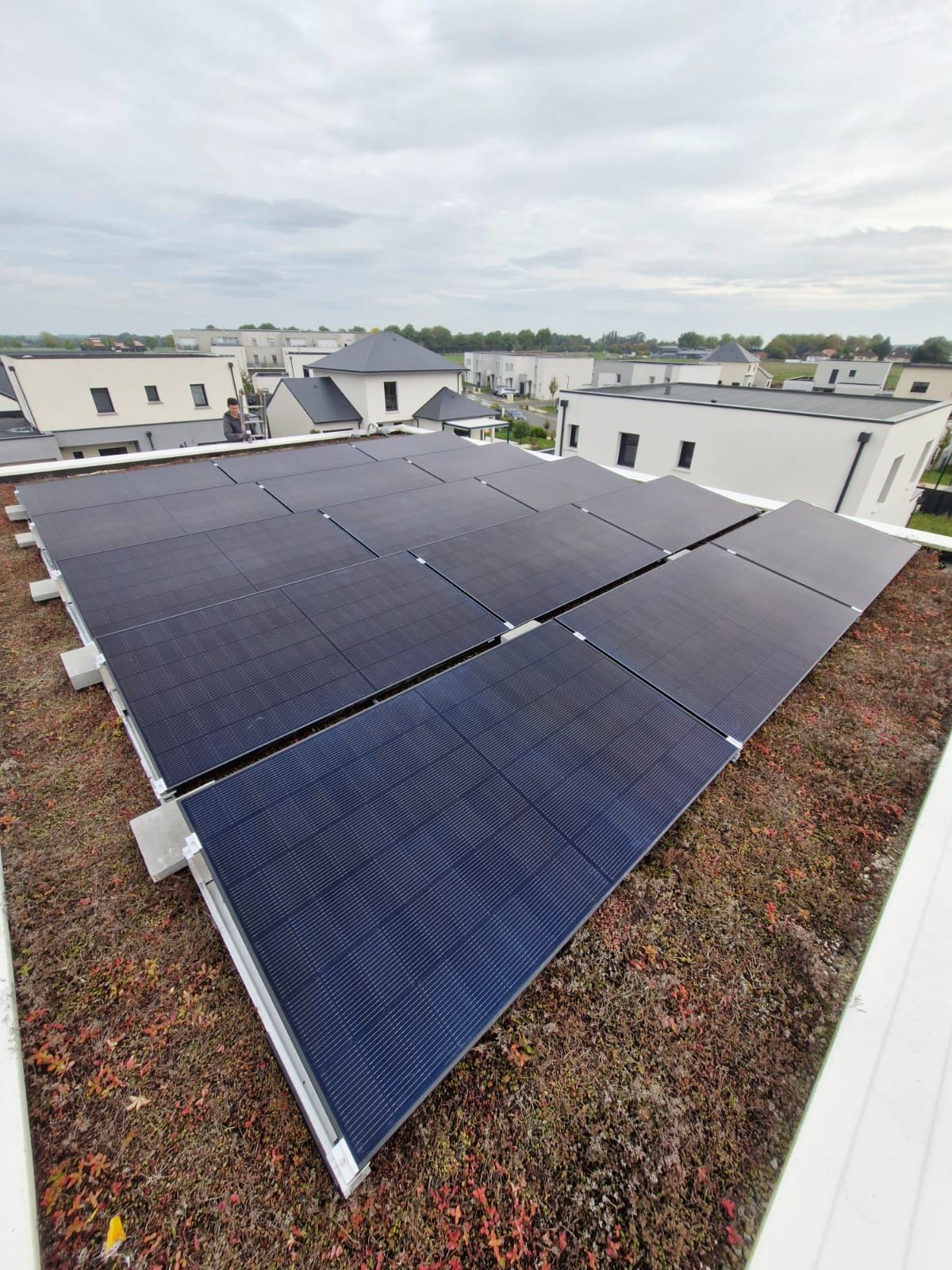 découvrez notre service d'installateur solaire à arras, spécialisé dans l'installation et la maintenance de panneaux solaires. bénéficiez d'une énergie renouvelable et d'économies sur vos factures d'électricité. contactez-nous dès aujourd'hui pour un devis personnalisé !