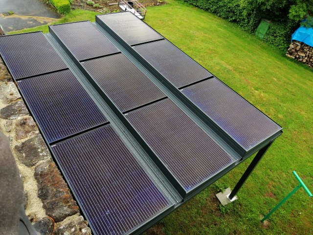 découvrez nos services d'installation de panneaux solaires dans le puy-de-dôme. profitez d'une énergie renouvelable et réduisez vos factures d'électricité tout en contribuant à la protection de l'environnement. contactez-nous pour un devis personnalisé!