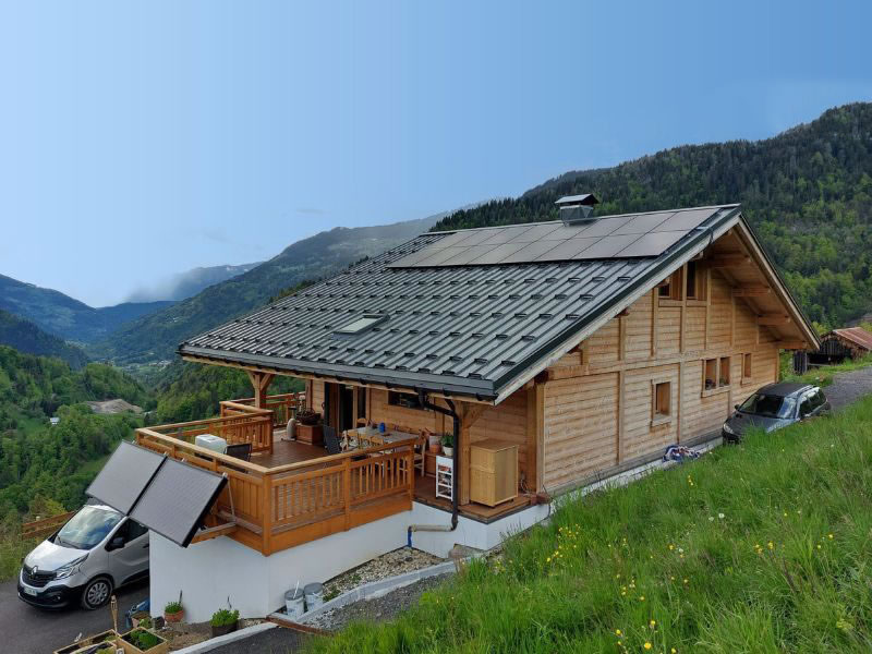 découvrez notre service d'installation de panneaux solaires en savoie. profitez de solutions énergétiques durables et économiques pour votre maison. contactez nos experts pour une évaluation gratuite et passez au solaire dès aujourd'hui !
