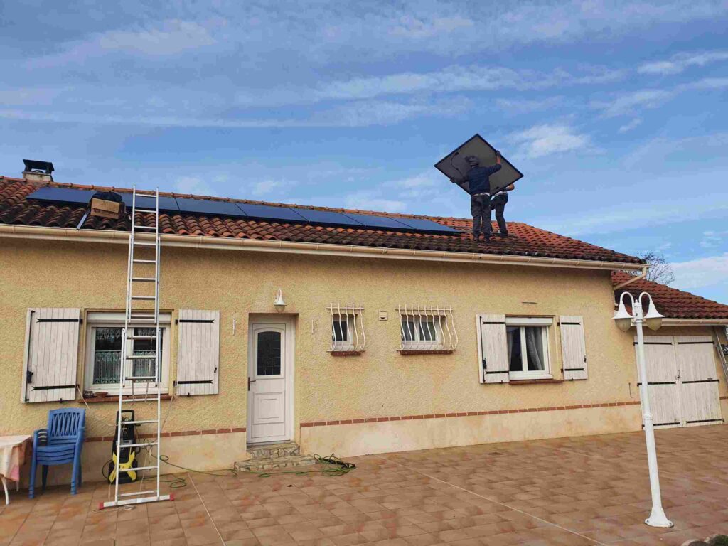 découvrez notre service d'installateur solaire à toulouse, expert dans l'installation de panneaux photovoltaïques pour réduire vos factures d'énergie et contribuer à une planète plus verte. profitez d'une consultation gratuite et d'un accompagnement personnalisé pour tous vos projets solaires.