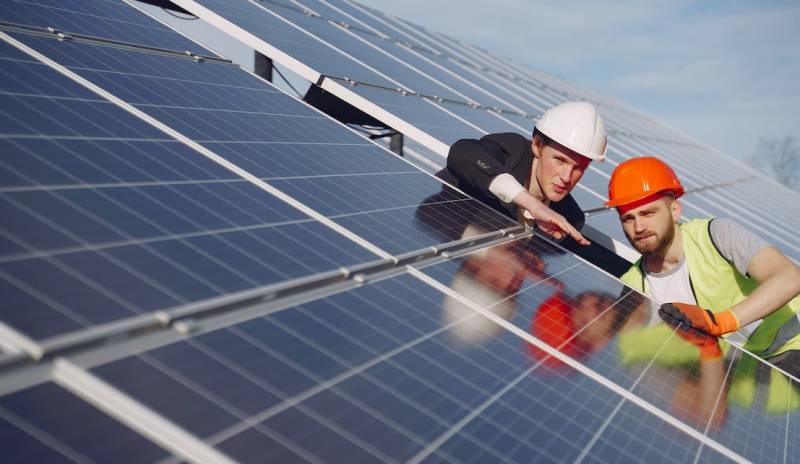 découvrez nos services d'installation de panneaux solaires dans le vaucluse. profitez d'une énergie renouvelable et réduisez vos factures d'électricité grâce à des solutions adaptées à vos besoins.