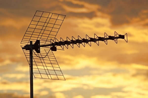 découvrez nos services d'installation de téléviseurs professionnels pour une expérience de visionnement optimale. nos experts s'assurent d'une installation rapide et soignée, adaptée à votre espace et à vos besoins.