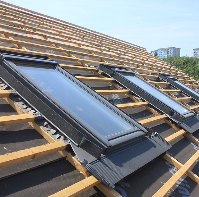 découvrez nos services d'installation de fenêtres de toit velux pour éclairer et aérer votre espace. professionnels qualifiés, solutions personnalisées et respect des normes, nous transformons votre habitat en un lieu lumineux et agréable.