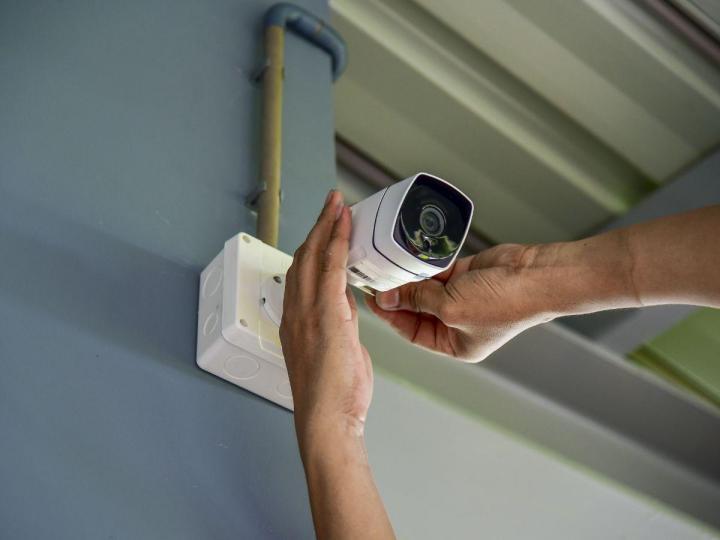 découvrez nos services d'installation de systèmes de vidéosurveillance professionnels pour garantir la sécurité de vos biens. bénéficiez d'une expertise sur mesure et d'équipements de pointe adaptés à vos besoins de protection.