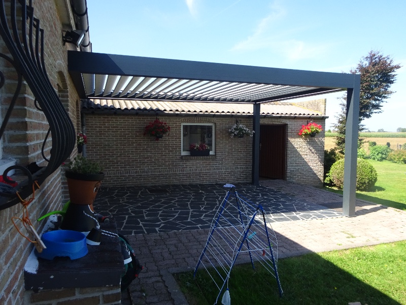 découvrez comment installer une pergola facilement pour embellir votre espace extérieur. suivez nos conseils pratiques et profitez d'un abri élégant qui valorise votre jardin tout en vous protégeant du soleil.