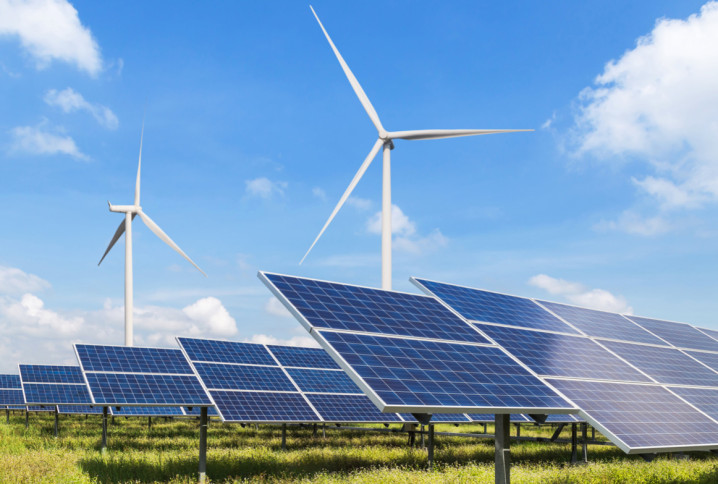 découvrez comment investir dans l'énergie solaire et profiter des avantages financiers et environnementaux qu'elle offre. informez-vous sur les différentes options d'investissement, les incitations fiscales et les technologies innovantes pour maximiser vos retours sur investissement tout en contribuant à la transition énergétique.