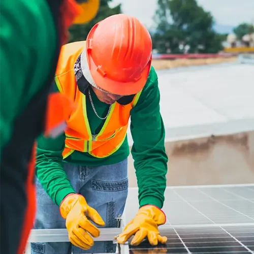 découvrez comment devenir un investisseur photovoltaïque et maximiser vos gains tout en contribuant à la transition énergétique. profitez des avantages fiscaux et d'un investissement durable dans les énergies renouvelables.