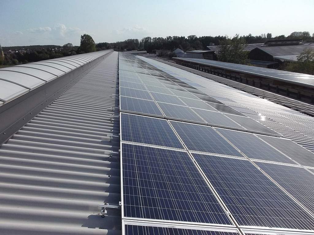 découvrez comment les kilowatts en courant (kwc) se convertissent en kilowattheures (kwh) et apprenez à optimiser votre consommation d'énergie pour une meilleure efficacité. explorez les nuances entre ces unités pour une compréhension approfondie de votre consommation énergétique.