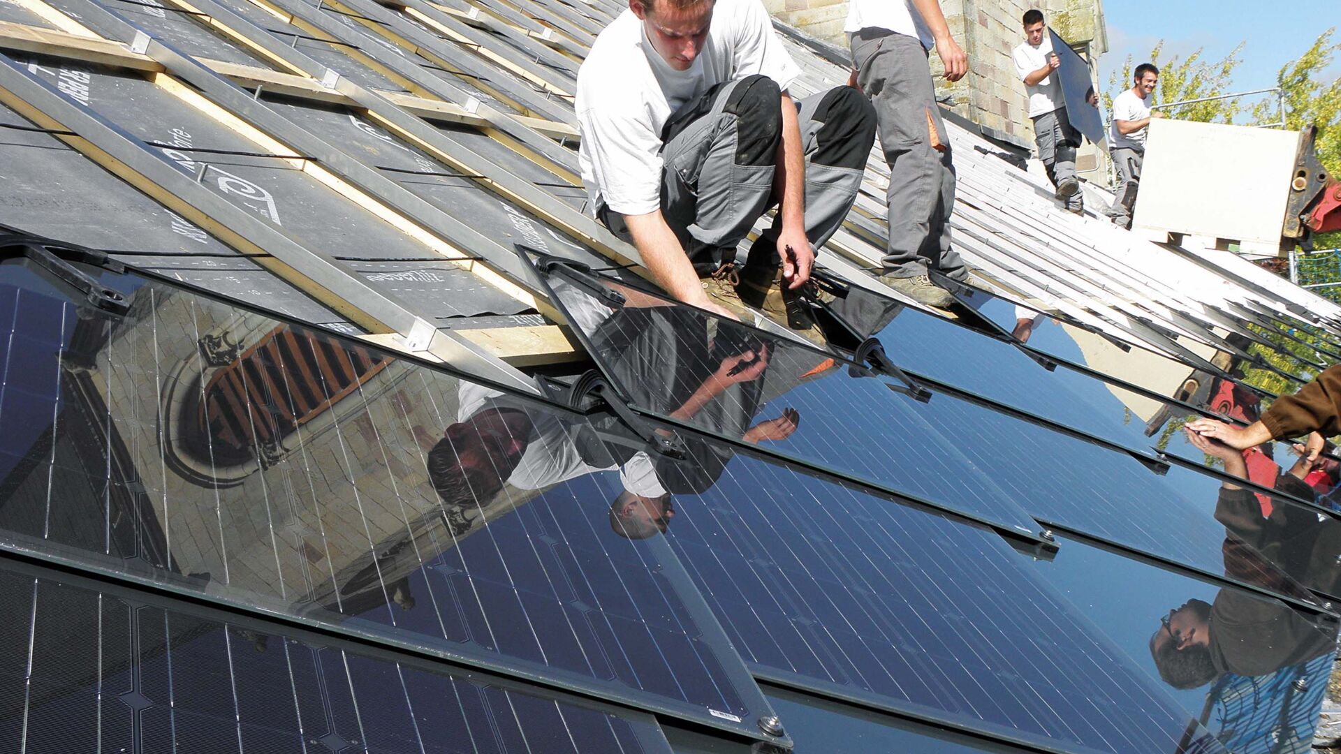 découvrez notre liste verte photovoltaïque, une compilation des meilleures options d'énergie solaire respectueuses de l'environnement. faites le choix d'une énergie renouvelable pour un avenir durable et contribuez à la protection de la planète tout en réduisant vos factures d'électricité.