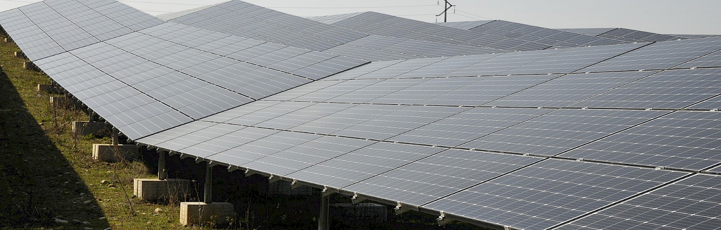 assurez le bon fonctionnement de vos installations solaires avec notre service de maintenance photovoltaïque. profitez d'un suivi professionnel pour optimiser la performance de vos panneaux solaires et prolonger leur durée de vie.