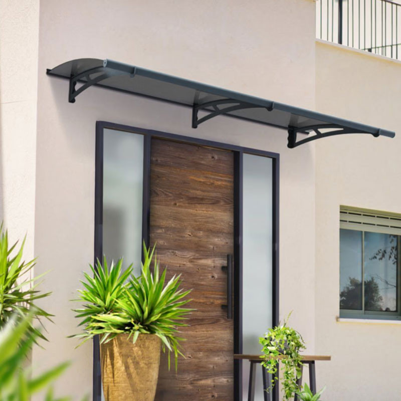 découvrez notre marquise solaire, une solution élégante et pratique pour protéger votre entrée des intempéries tout en bénéficiant d'une source d'énergie renouvelable. esthétique et écologique, elle embellit votre façade tout en réduisant votre empreinte carbone.