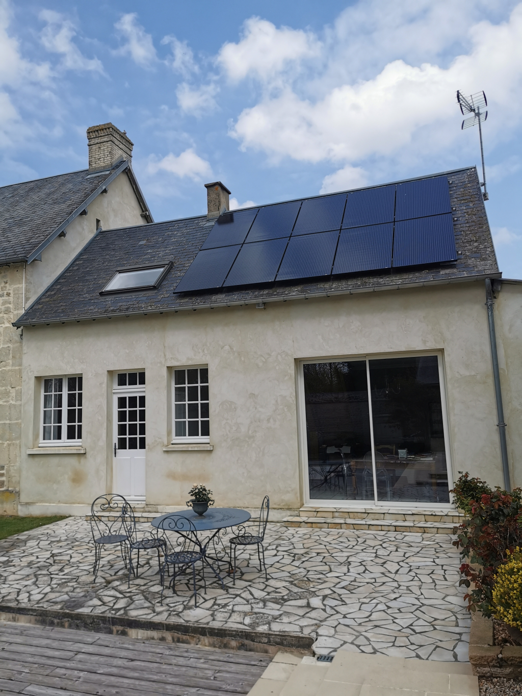 découvrez notre panneau photovoltaïque 3kw, une solution écologique et économique pour produire votre propre énergie solaire. idéal pour les particuliers souhaitant réduire leur facture d'électricité et contribuer à la protection de l'environnement. profitez d'une installation facile et d'une performance optimale, tout en maîtrisant votre consommation d'énergie.