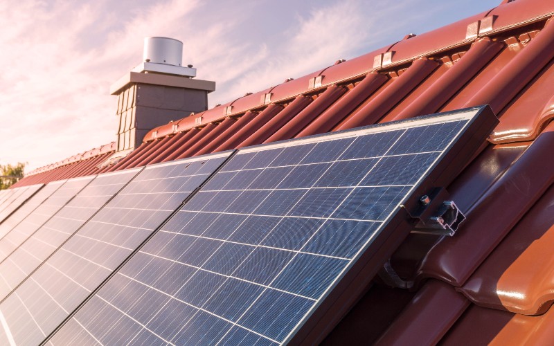 découvrez les avantages des panneaux photovoltaïques pour produire votre propre électricité de manière écologique et économique. informez-vous sur leur fonctionnement, leur installation et les incitations financières disponibles pour profiter au mieux des énergies renouvelables.