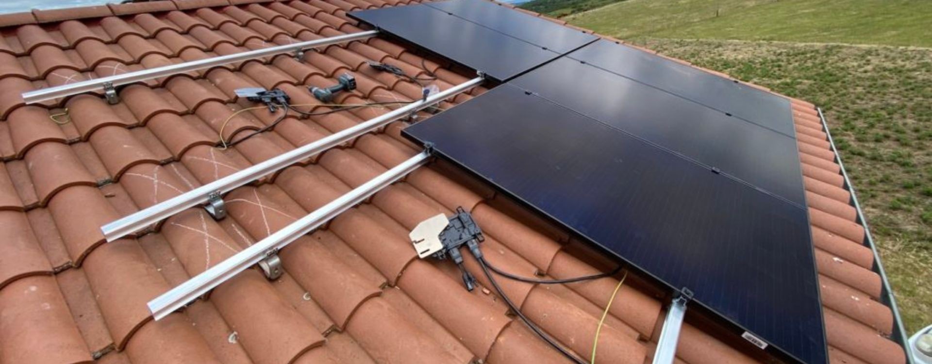 découvrez les avantages des panneaux photovoltaïques avec micro-onduleur, une solution écologique et performante pour produire votre propre électricité. optimisez votre consommation énergétique et réduisez votre empreinte carbone grâce à cette technologie innovante.