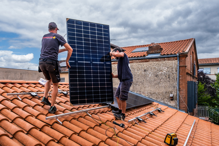 découvrez les avantages des panneaux solaires pour une énergie renouvelable et durable. informez-vous sur leur installation, performance et économies d'énergie.