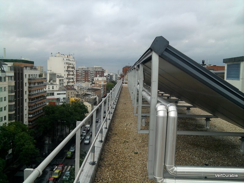 découvrez comment l'installation de panneaux solaires sur les immeubles peut réduire vos factures d'énergie tout en contribuant à un avenir durable. optimisez l'éfficacité énergétique de vos bâtiments grâce aux solutions solaires innovantes.